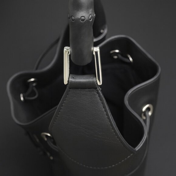 Gucci Black Bamboo Drawstring Leather Shoulder Bag, Pre-owned - Picture 10 of 11